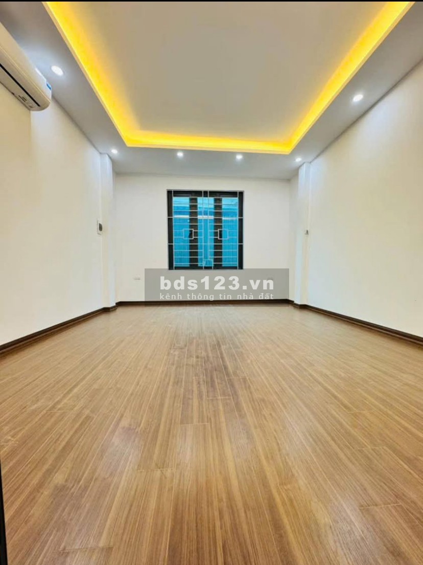 Hoàng Mai Đền Lừ 32 × 5 tầng - 3 ngủ - Ô tô đỗ cổng - Gần hồ - Công viên