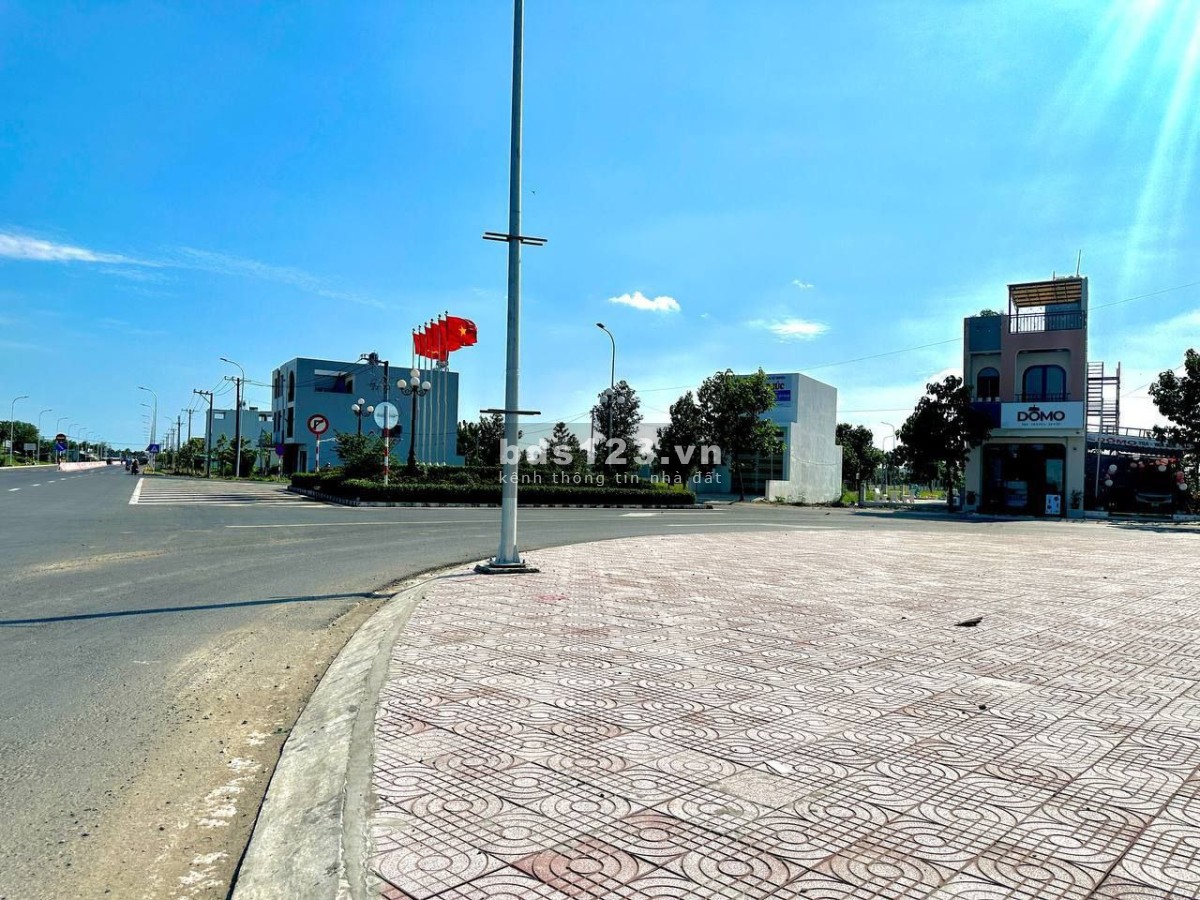 Khách em kẹt tiền giảm 600tr bán lô đất đô thị 100m2