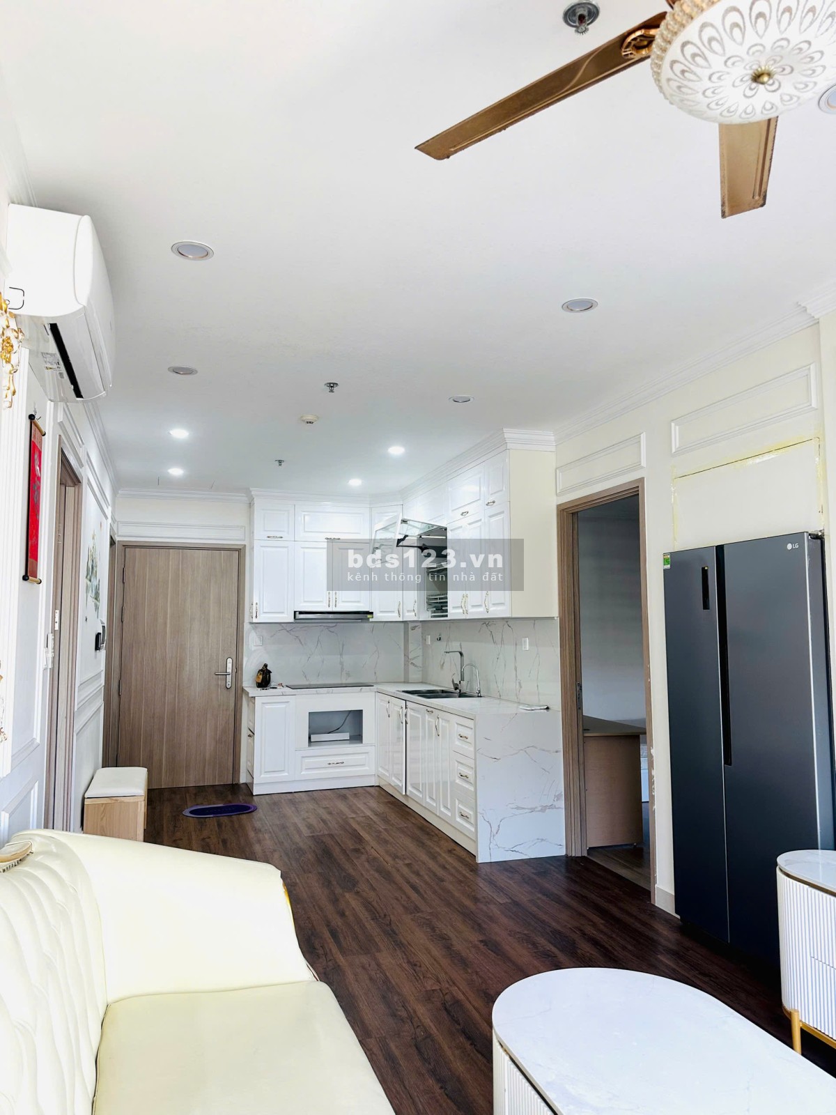 Bán căn hộ 2N2vs 62m2 tòa s4 tầng đẹp hướng mát giá chỉ 4 tỷ 1xx tại Vinhomes smart city Tây Mỗ