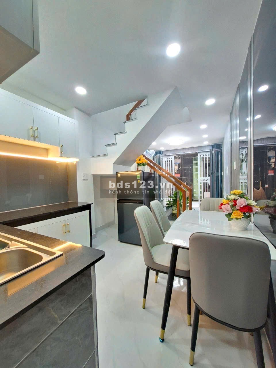Bán nhà hẻm xe hơi 360 Phạm Hữu Lầu, 3m x 9m, sát quận 7