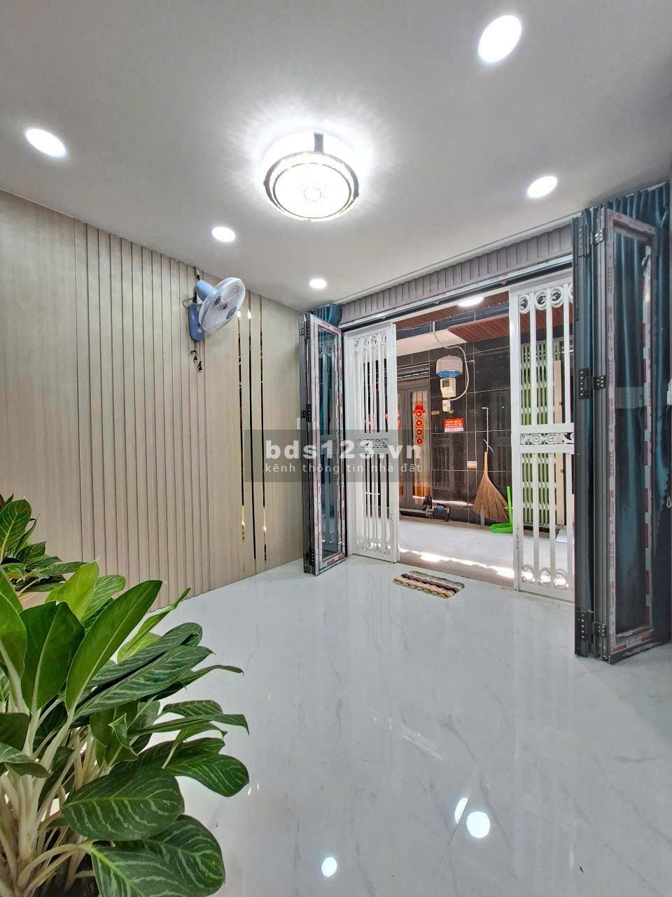 Bán nhà hẻm xe hơi 360 Phạm Hữu Lầu, 3m x 9m, sát quận 7