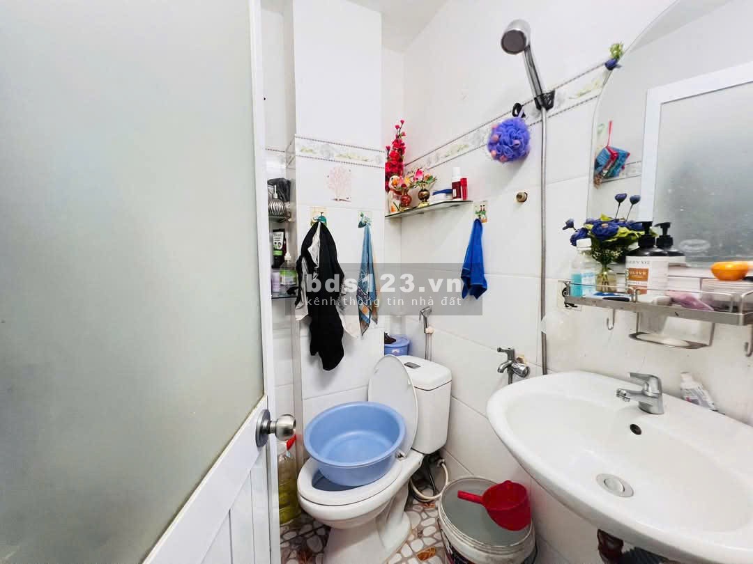 Hẻm 2581 Huỳnh Tấn Phát, 3x8m, 1 trệt lầu, nội thất như hình, 1ty690 có bớt lộc