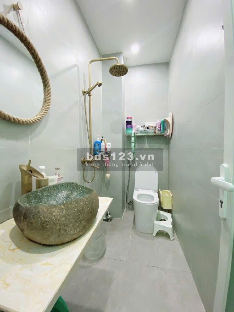 Nhà mới đẹp ngay Vạn Hạnh Mall – 3/2 Quận 10 – 50m², 3 tầng, 3PN – Hoàn công – Giá 8.3 tỷ TL