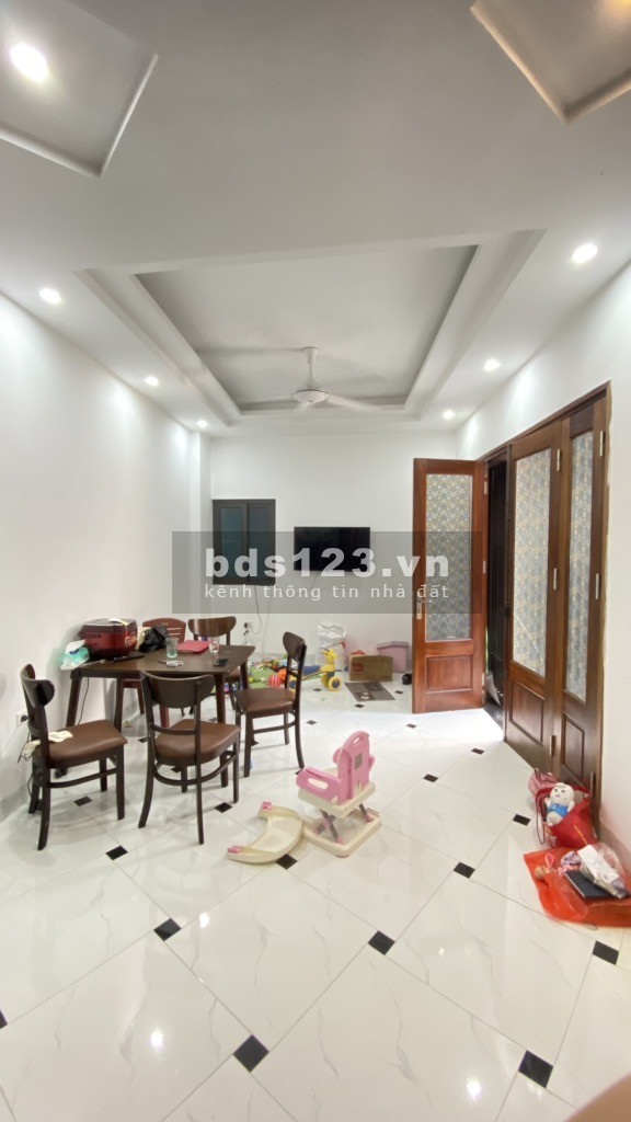 Nhà đẹp ở ngay - Tặng nội thất - Gần oto. Tây Tựu 37m2 giá giảm chào 5 tỷ (thương lượng)