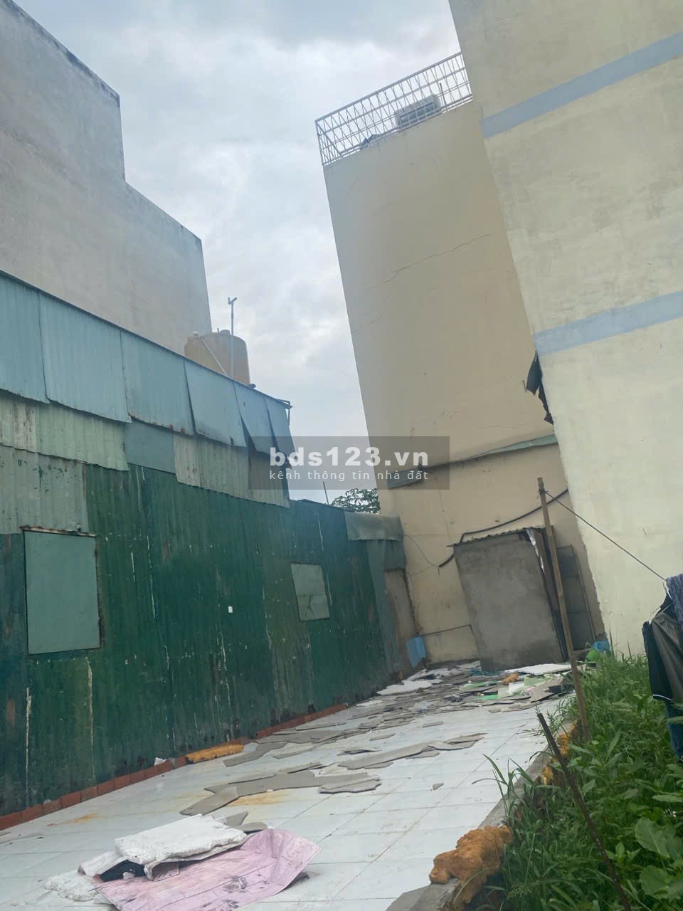 Bán đất Quận 9 (hẻm xe hơi đường Nguyễn Thị Tư); 4x13m; tiện xây dựng; sổ đỏ; 3 tỷ