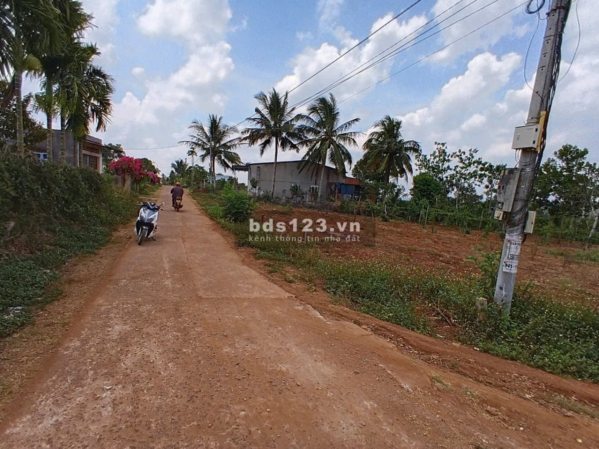 Giá rẻ cần bán gấp. QL 29, xã Ea Drông, TX Buôn Hồ, Đắk Lắk