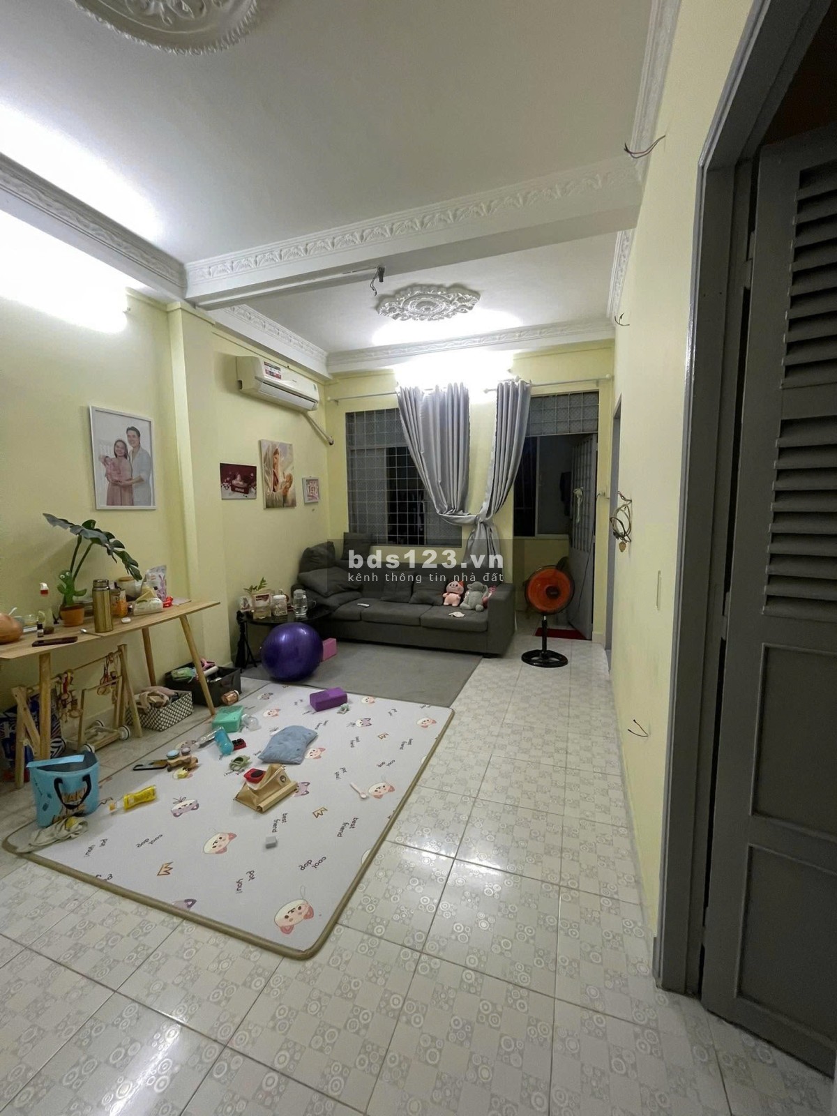 Chung cư 10A Trần Nhật Duật, Tân Định, Quận 1: 70m2, 2p ngủ, Nt, 12tr/th