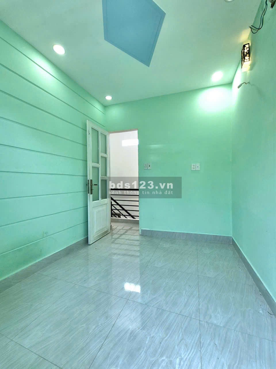 Nhà bán hẻm 2174 Huỳnh Tấn Phát, Thị trấn Nhà Bè, 5x6m, 1 trệt 1 lầu