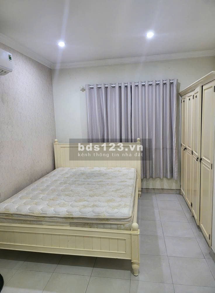 Chung cư Khải Hoàn, Lạc Long Quân, p5, Q11: 95m2, 2p ngủ, NT, 13tr/th