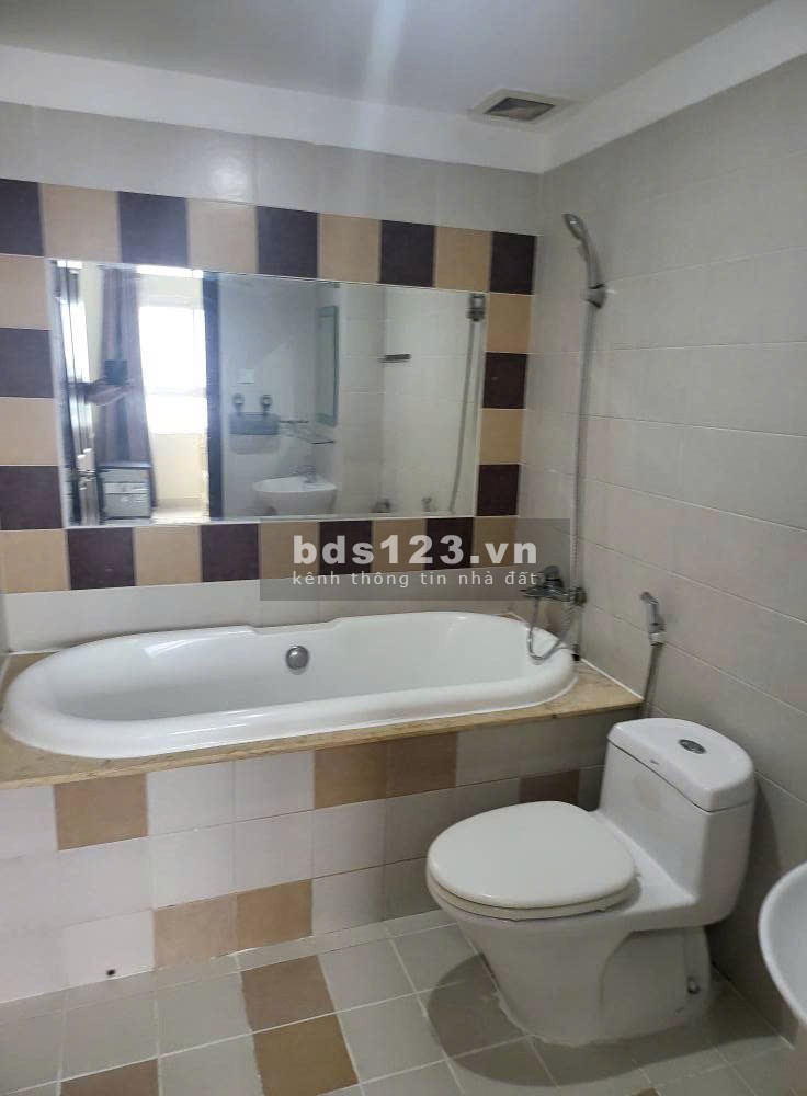 Chung cư Khải Hoàn, Lạc Long Quân, p5, Q11: 95m2, 2p ngủ, NT, 13tr/th