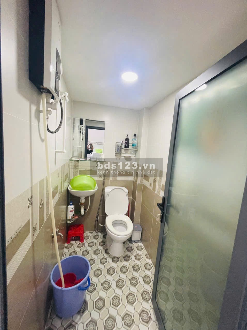 Hạ giá 150tr. Còn 1ty220 thương lượng chính chủ. Nhà 2 MT hẻm 2319 Huỳnh Tấn Phát
