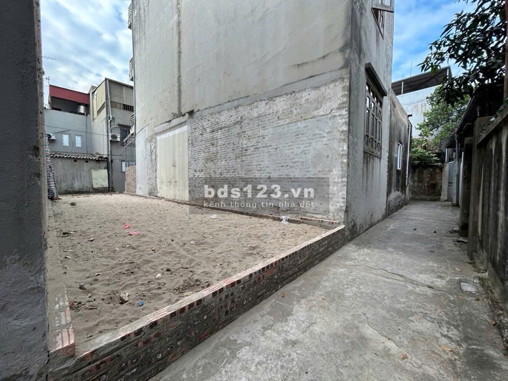 Bán đất ngay sát ngã tư 1/5, ngõ thoáng – Chỉ nhỉnh 4 tỷ