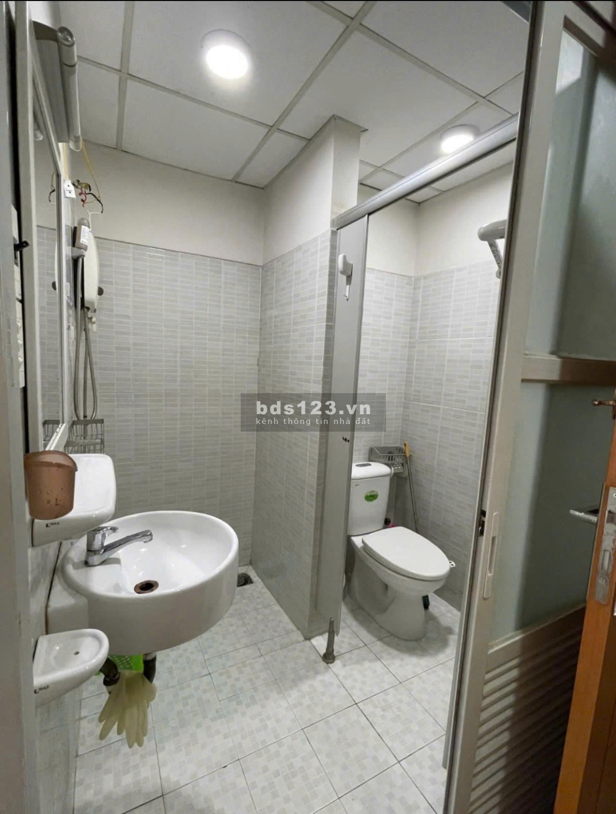 Chung cư Screc, Trường Sa,P12, Q3, rộng 60m2, 1p, 1wc, 10tr/th