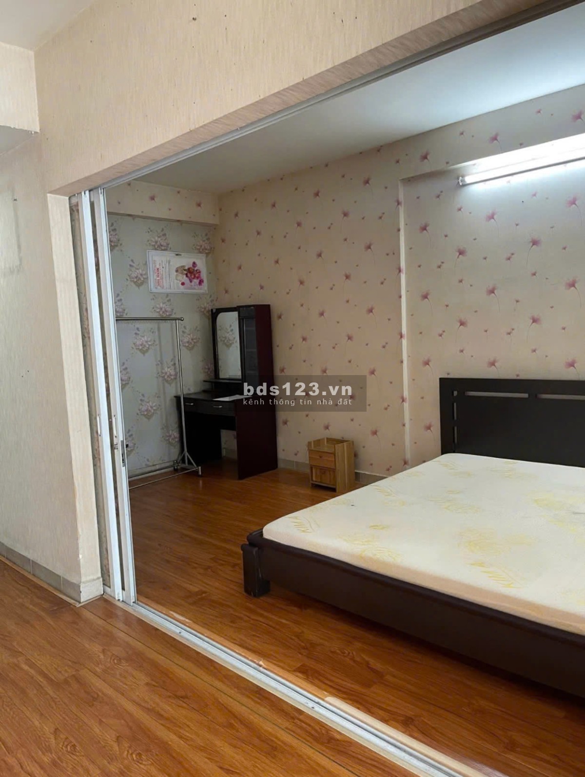 Chung cư Screc, Trường Sa,P12, Q3, rộng 60m2, 1p, 1wc, 10tr/th