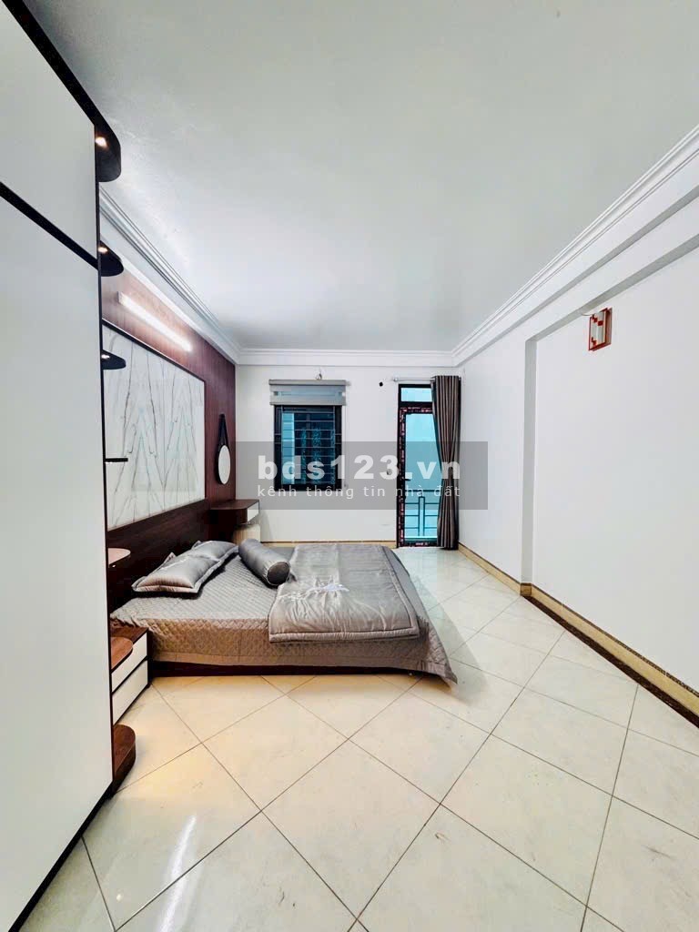 Bán nhà Nam Dư ngõ thông ba gác - Tặng full nội thất - Aan ninh tốt 32M 4 Tầng MT 4M giá 5.2 tỷ