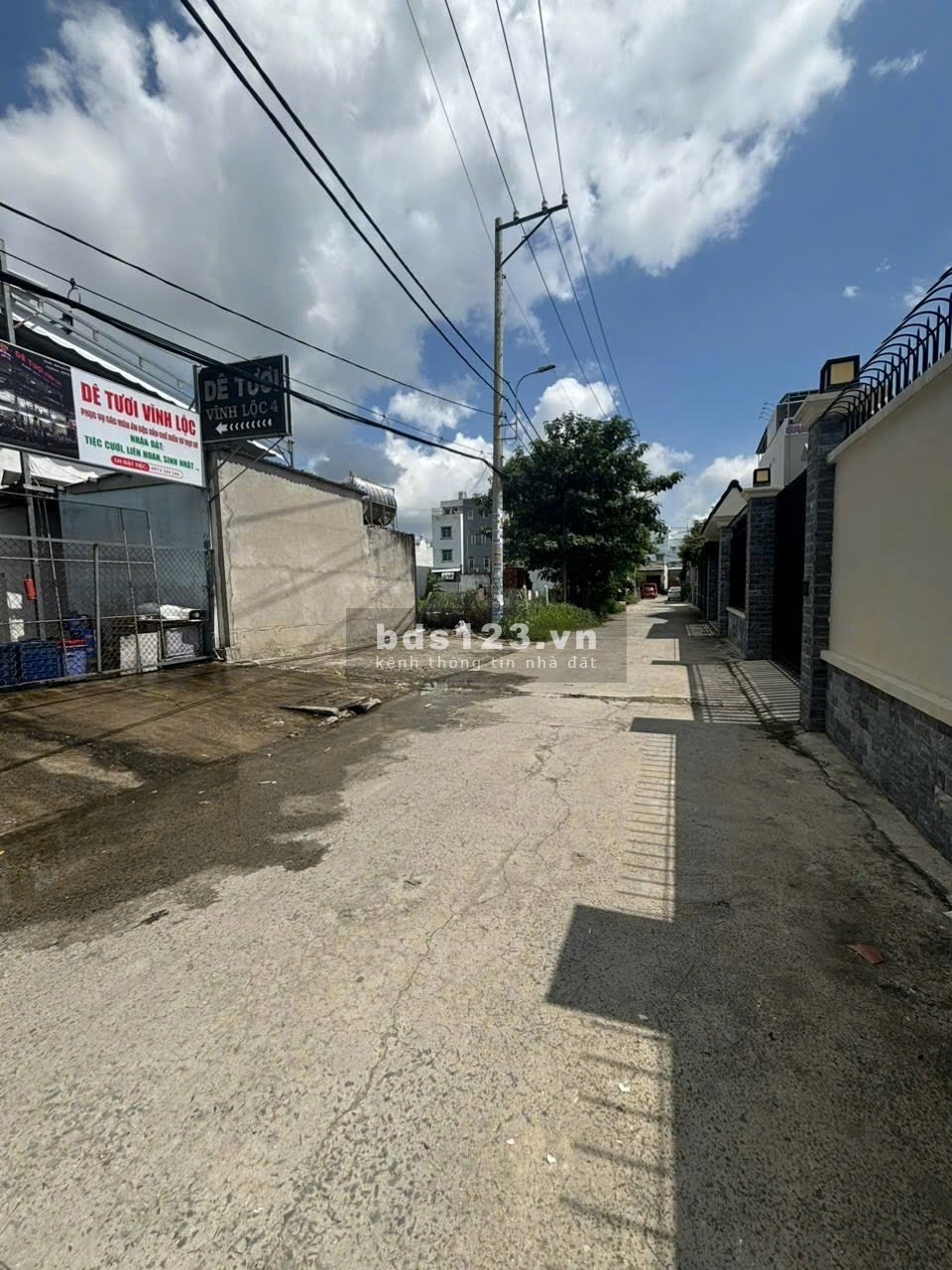 Bán lô đất mặt tiền Lê Thị Hà, Tân Xuân, diện tích 23x78m