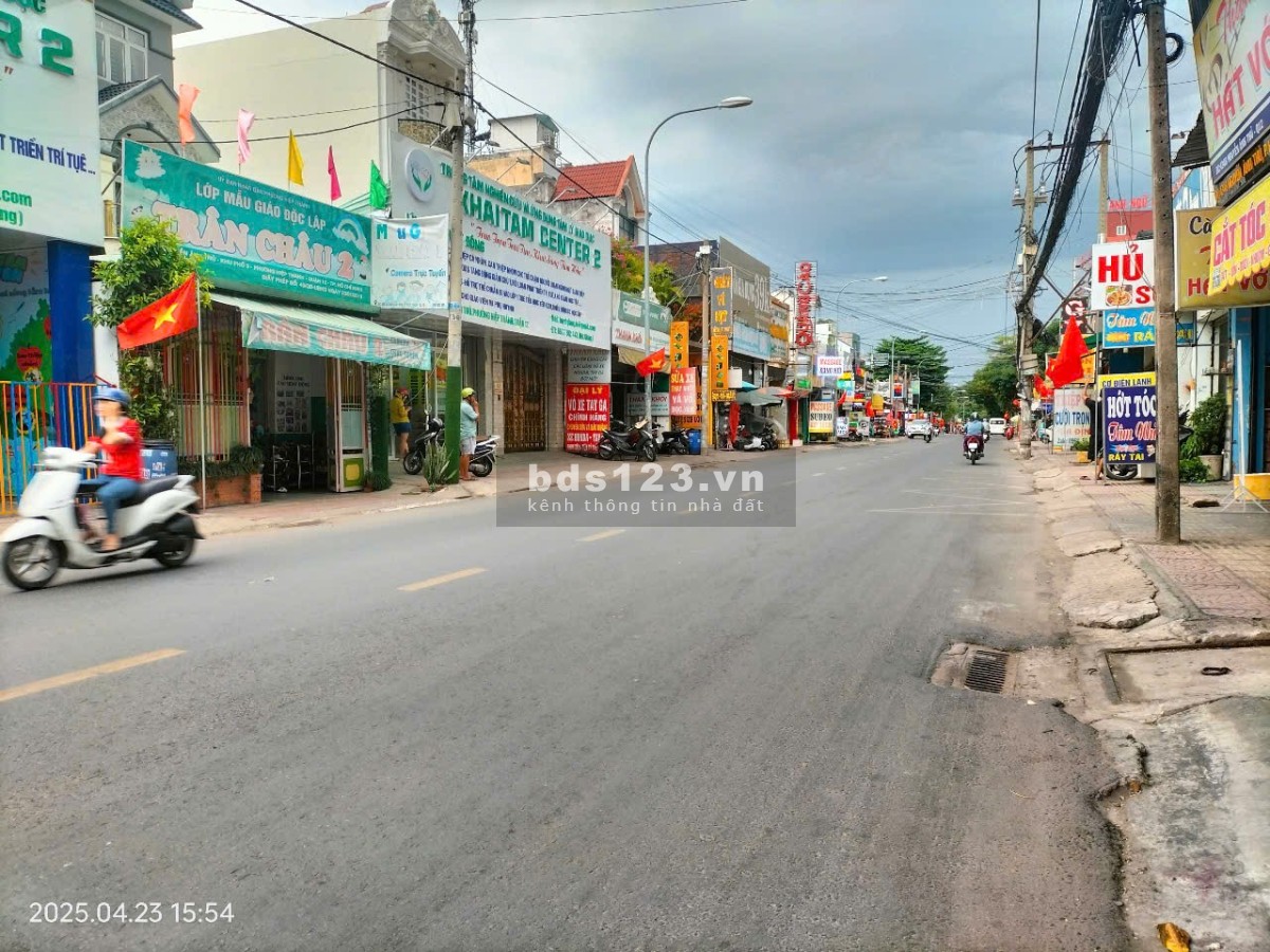 Quận 12, Bán nhà mặt tiền Nguyễn Ảnh Thủ, DT 15.5 x 27m 395m2