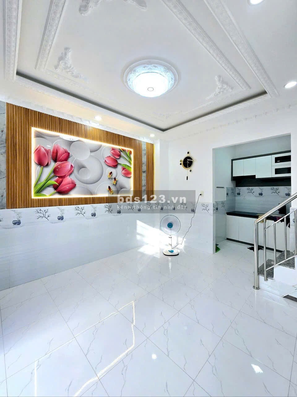 Bán nhà 2 tầng, khu dân cư hiện hữu, đông đúc, xe 3 gác vào tới nhà