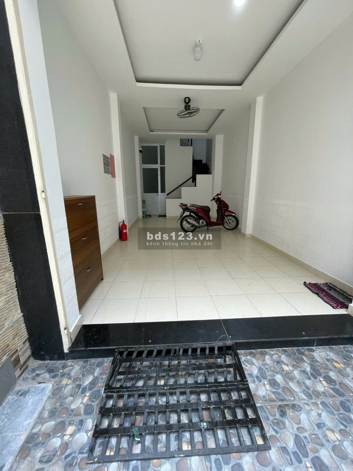 Bán CHDV Phú Nhuận – 55m² – 8 phòng – Thu nhập 40 triệu/tháng.