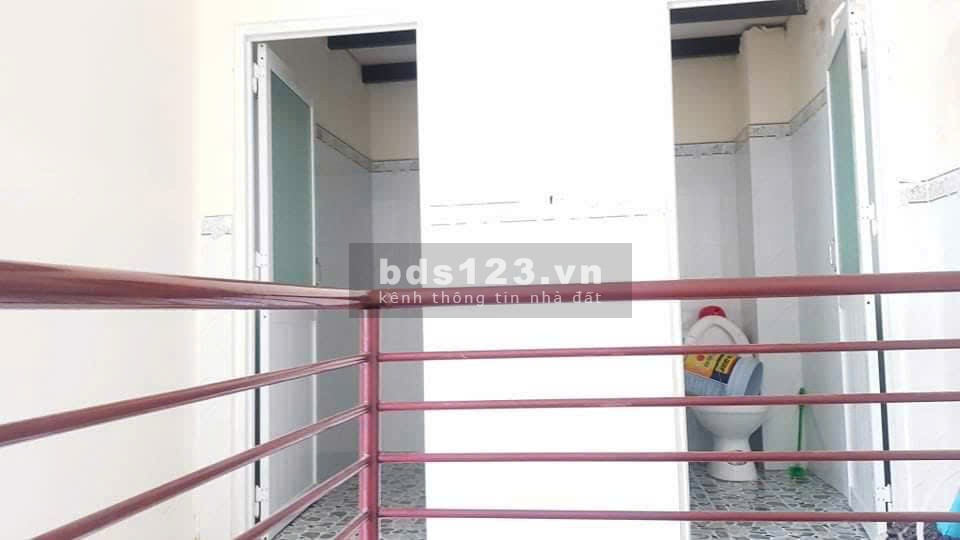 Cần bán nhà gấp : hxh Lũy Bán Bích, 5pn, 40m2, nhỉnh 4 tỷ