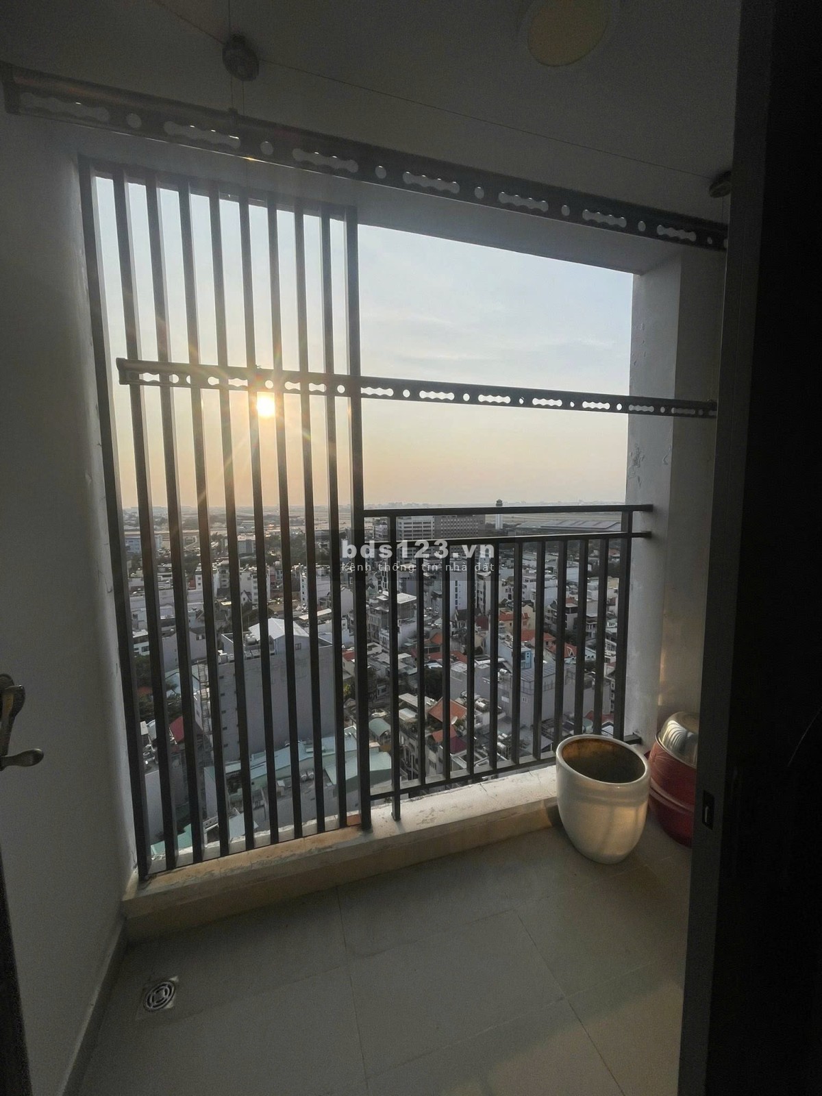 Chung cư Phúc Yên 2, P15,Tân Bình: 86m2, 3p ngủ, có NT, 12tr/th