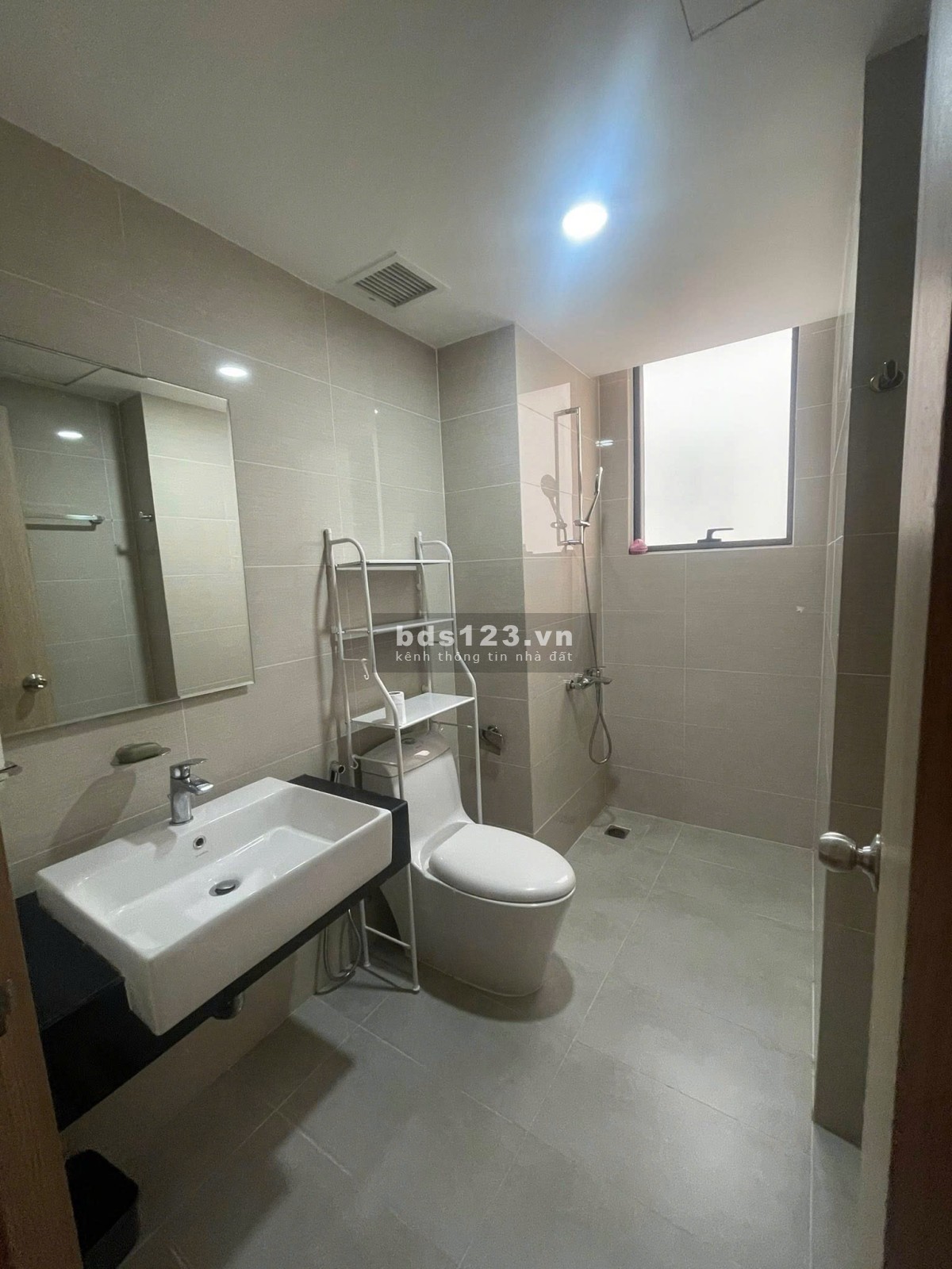 Chung cư Phúc Yên 2, P15,Tân Bình: 86m2, 3p ngủ, có NT, 12tr/th