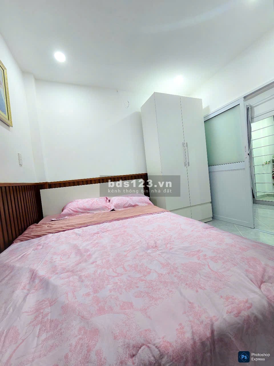 Chính chủ cần bán gấp Q7 nhà sổ hồng chung hẻm 242/3C3, cách Nguyễn Thị Thập 30m