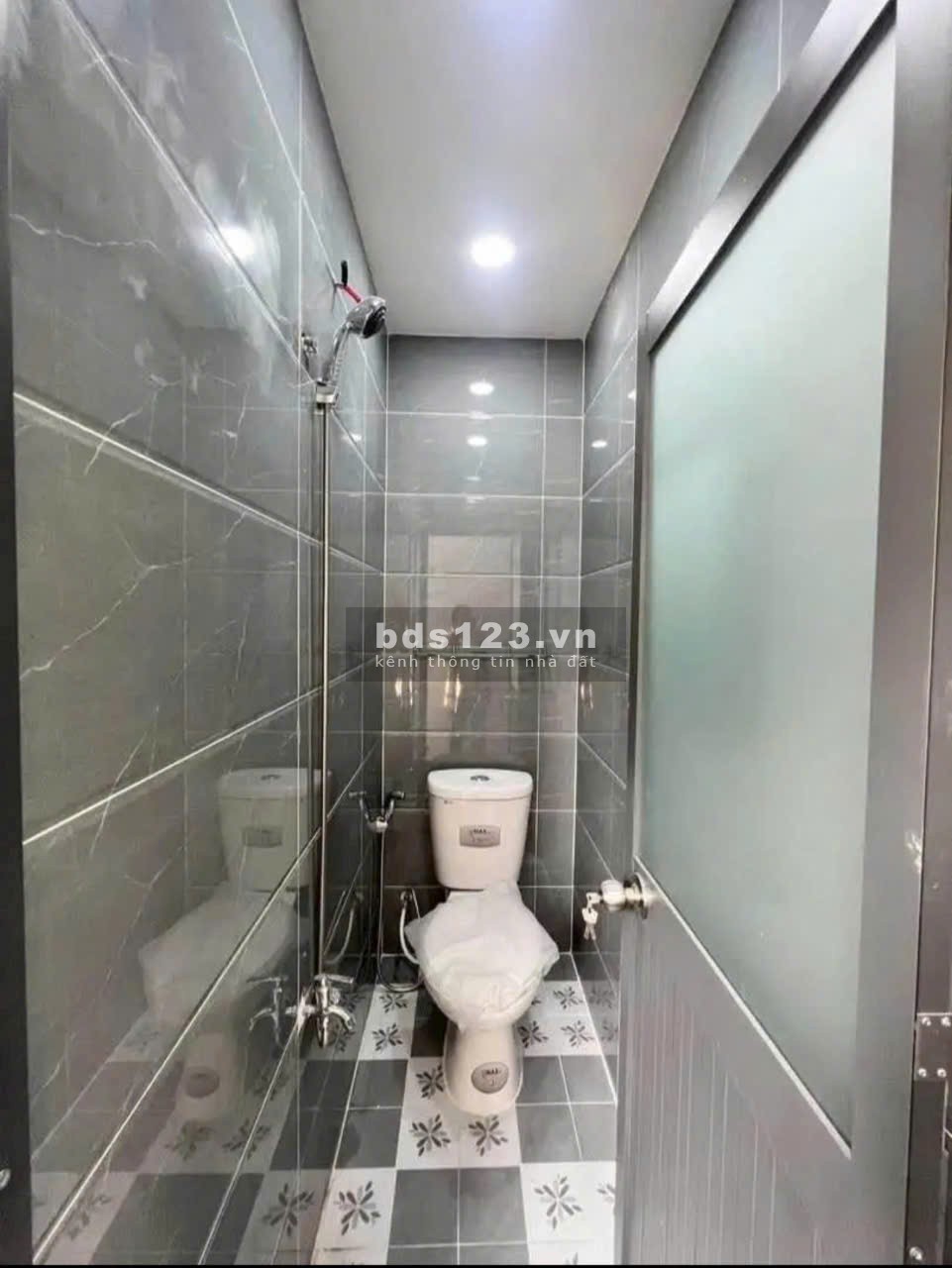 Chính chủ gửi bán căn nhà 103/ Nguyễn Thị Thập Q7, DT: 3×10m, trệt lầu 2pn 2wc