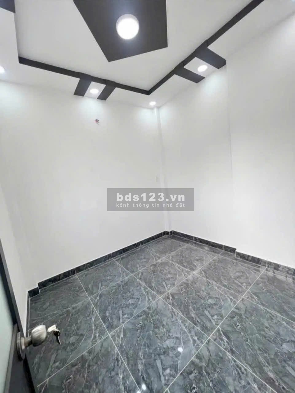 Chính chủ gửi bán căn nhà 103/ Nguyễn Thị Thập Q7, DT: 3×10m, trệt lầu 2pn 2wc