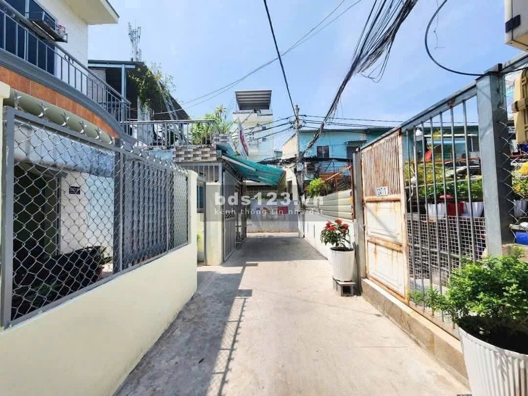 Bán Nhà Lô Nhì Đường Huỳnh Tấn Phát, P. Phú Thuận, Quận 7 - Cách Mặt Tiền HTP > 30m