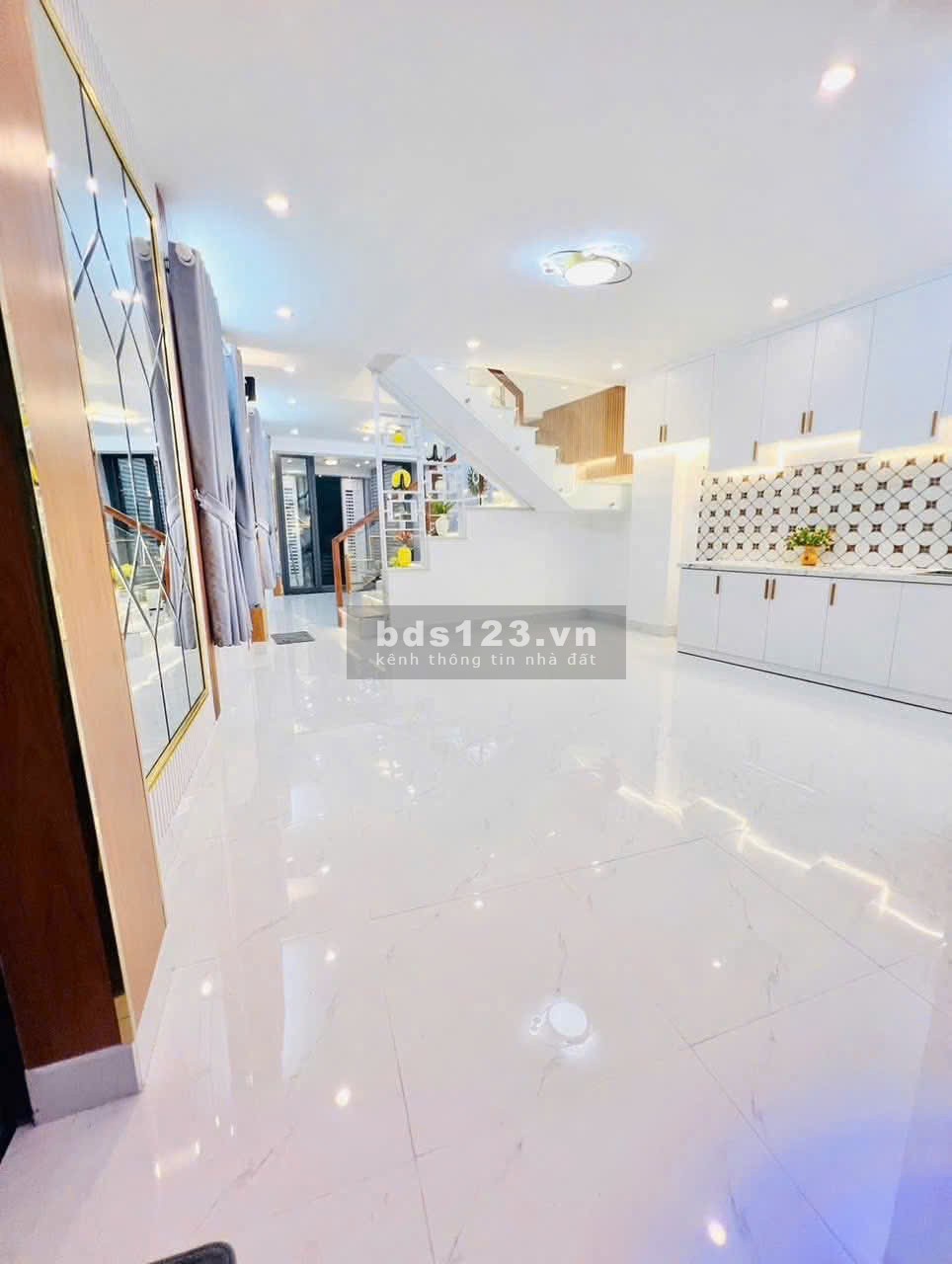 Nhà Lô Góc 2 Mặt Tiền - Mới Hoàn Thiện - Vị Trí Đẹp Hẻm Xe Hơi - Đường Đào Tông Nguyên - Nhà Bè