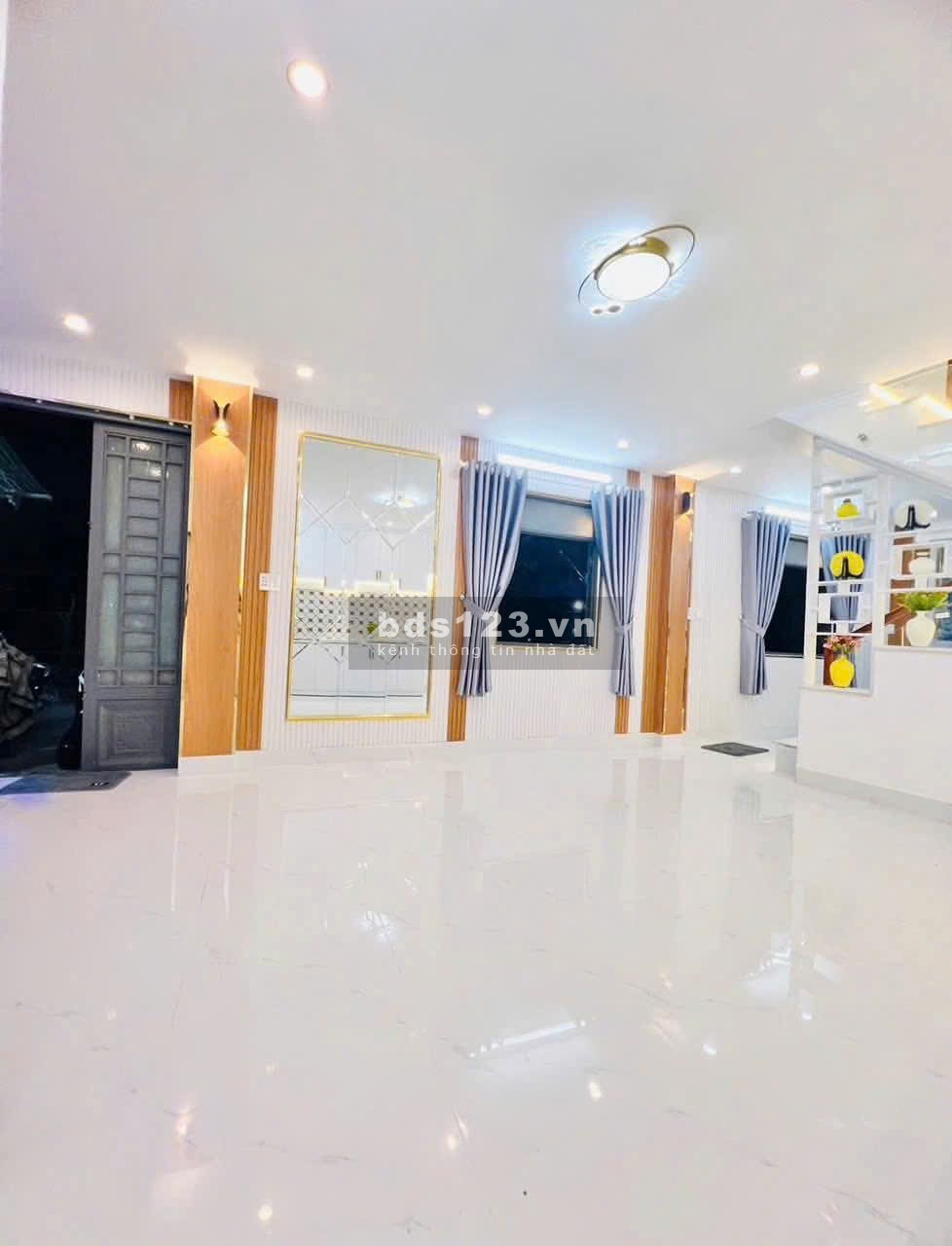 Nhà Lô Góc 2 Mặt Tiền - Mới Hoàn Thiện - Vị Trí Đẹp Hẻm Xe Hơi - Đường Đào Tông Nguyên - Nhà Bè