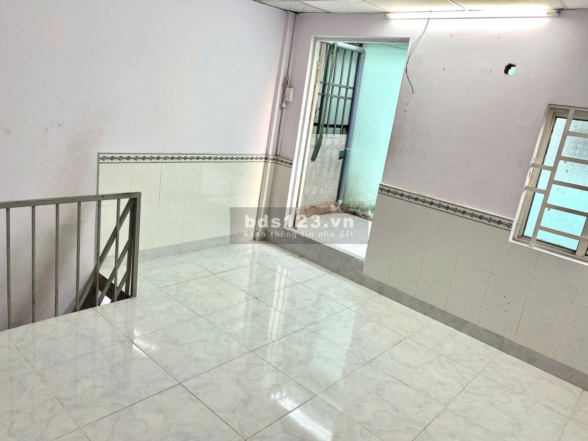 Nhà hẻm 2405 HTP Nhà Bè, căn cuối có sân riêng, Trệt, lầu suốt, ba công