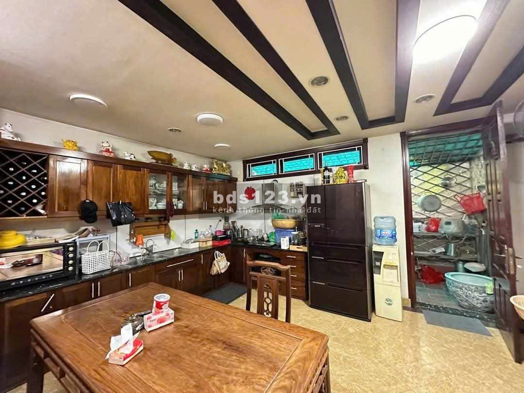 Nhà phố Tân Mai, Hoàng Mai 85m 5 Tầng MT5m KD ô tô tránh. 24.8 tỷ. LH 0866429734