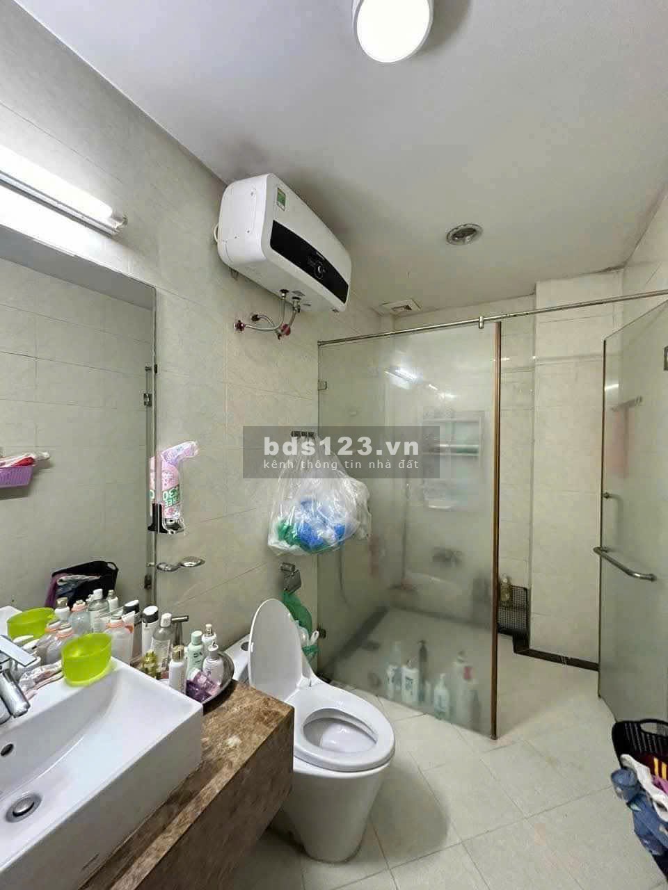Nhà phố Tân Mai, Hoàng Mai 85m 5 Tầng MT5m KD ô tô tránh. 24.8 tỷ. LH 0866429734