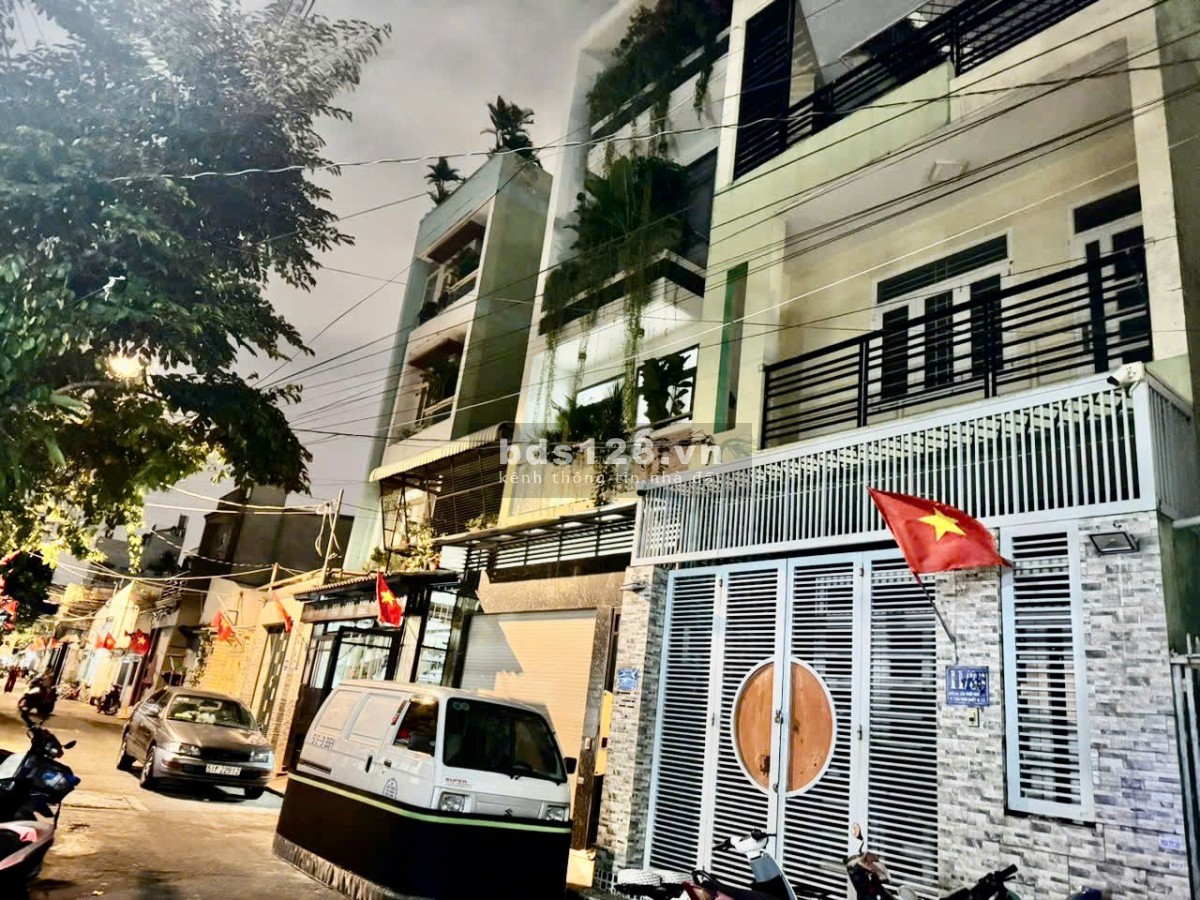 Nhà MT 5 Tầng có Thang Máy, dtsd 500m2, giá 9,5 Tỷ, Tân Thới Nhất, Q12