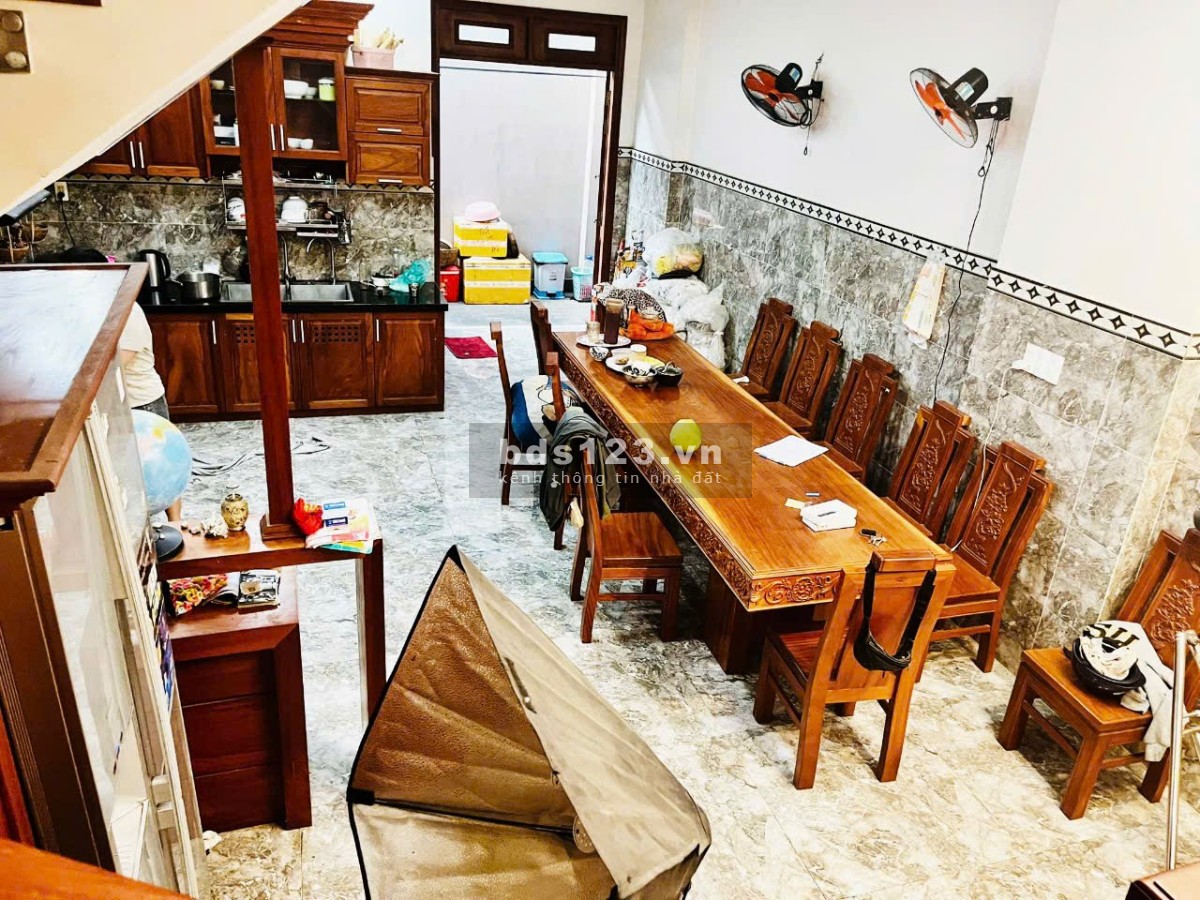 GẤP GẤP 14.9 tỷ, 631m2 SD, 5 tầng, sát mặt N.A.Thủ, TMT19, chủ bán gấp đi định cư, tặng NT 3 tỷ