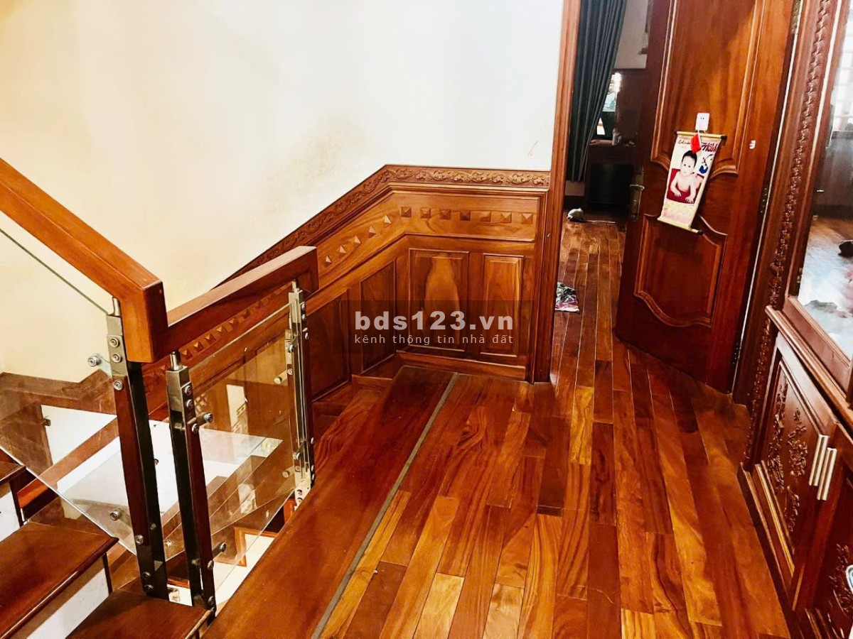 GẤP GẤP 14.9 tỷ, 631m2 SD, 5 tầng, sát mặt N.A.Thủ, TMT19, chủ bán gấp đi định cư, tặng NT 3 tỷ