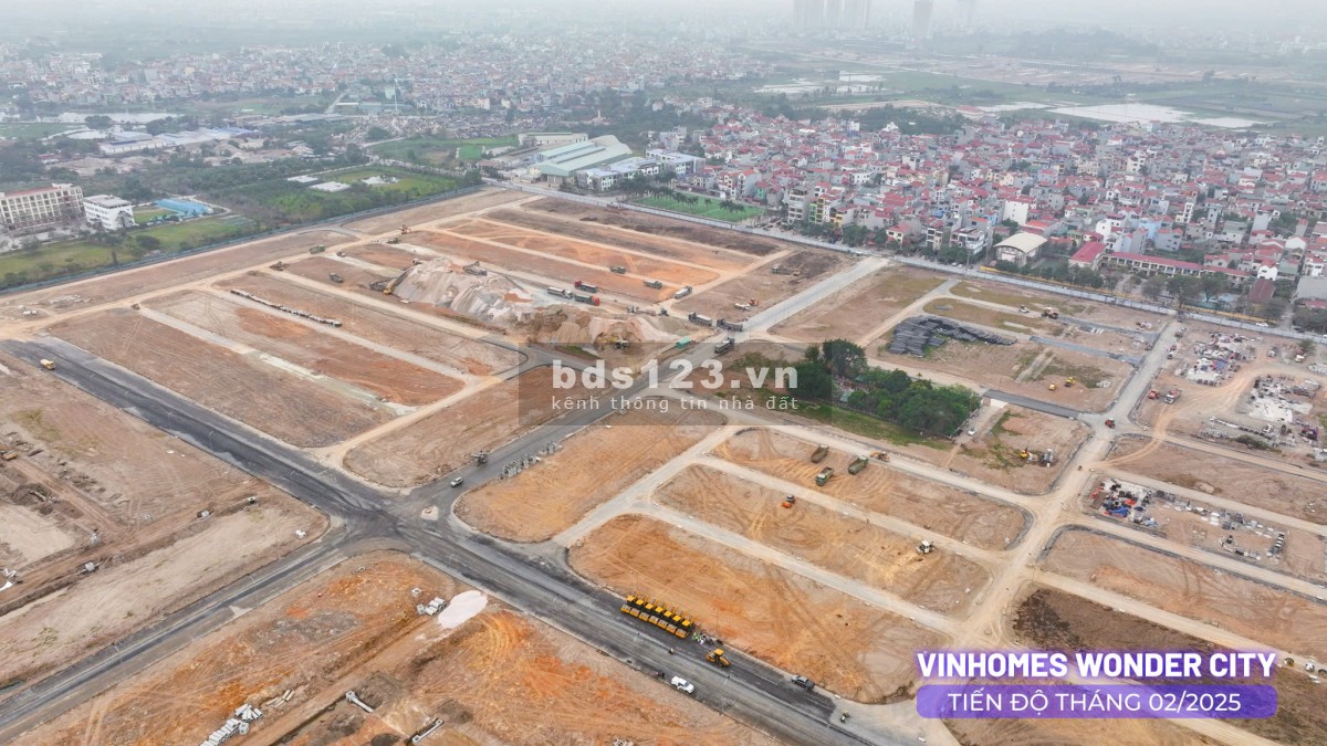 Bán Shophouse 136m trục chính đối diện tòa VP, chung cư, ga Metro kđt Vinhomes Đan Phượng giá 29 tỷ