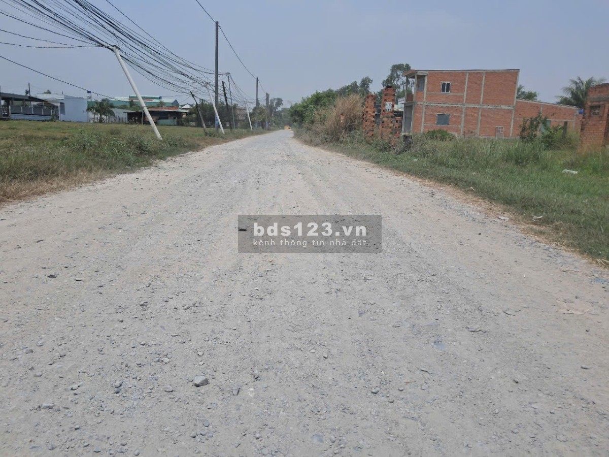 Bán lô đất 5m x 30m thổ cư gần 823D Đức Hoà Long An 750tr