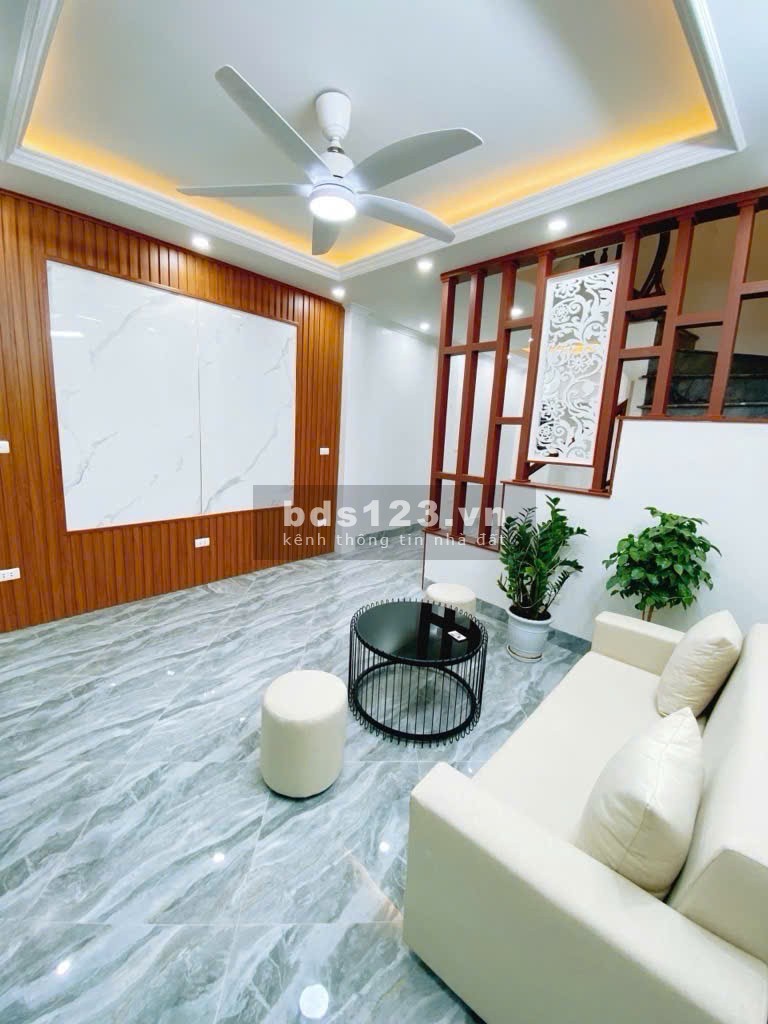NHÀ MỚI 5 TẦNG , 6 PHÒNG NGỦ - PHỐ - VĨNH HƯNG - HOÀNG MAI CHỈ HƠN 5 TỶ - ô tô đỗ gần nhà