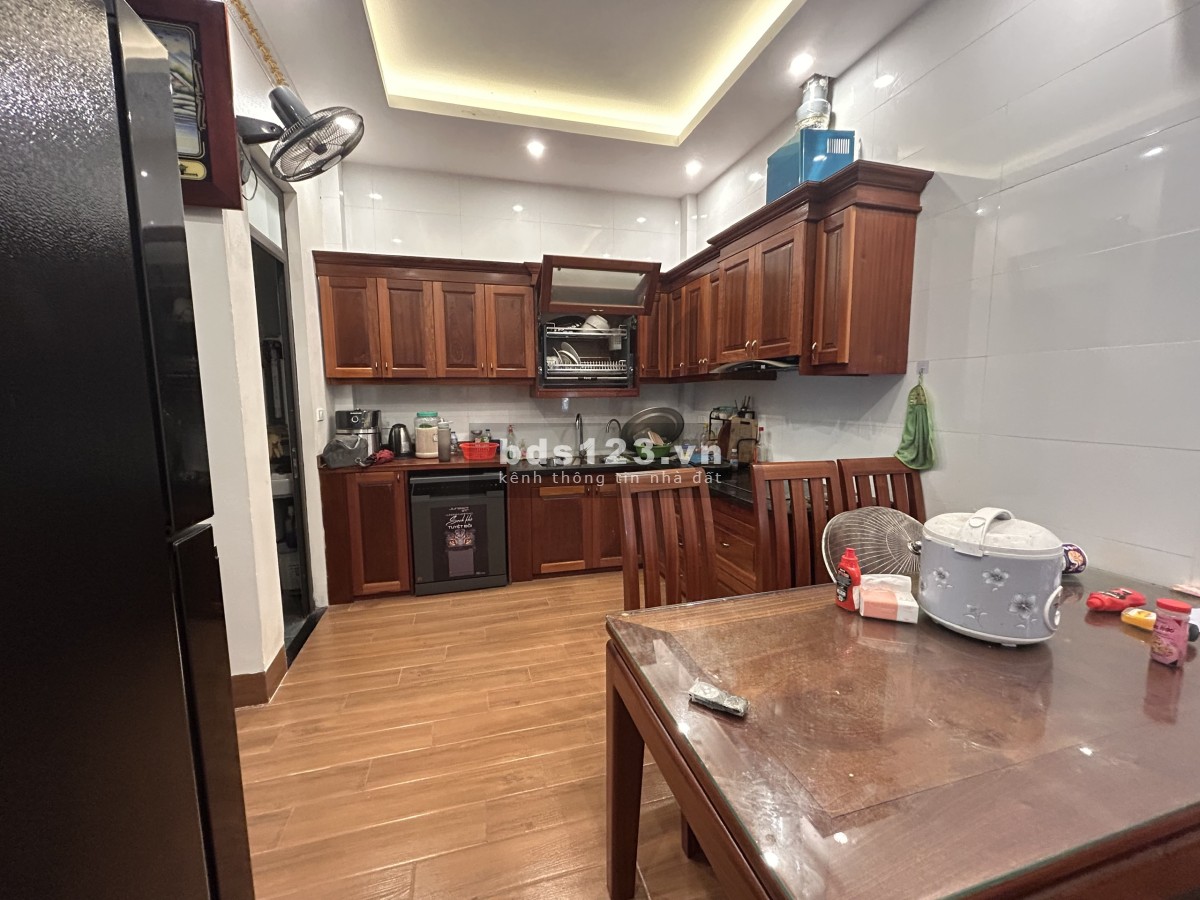 CHÍNH CHỦ BÁN NHÀ 4 TẦNG tại TT Chúc Sơn (phường Chương Mỹ), nhà mới, đẹp, nhiều tiện ích
