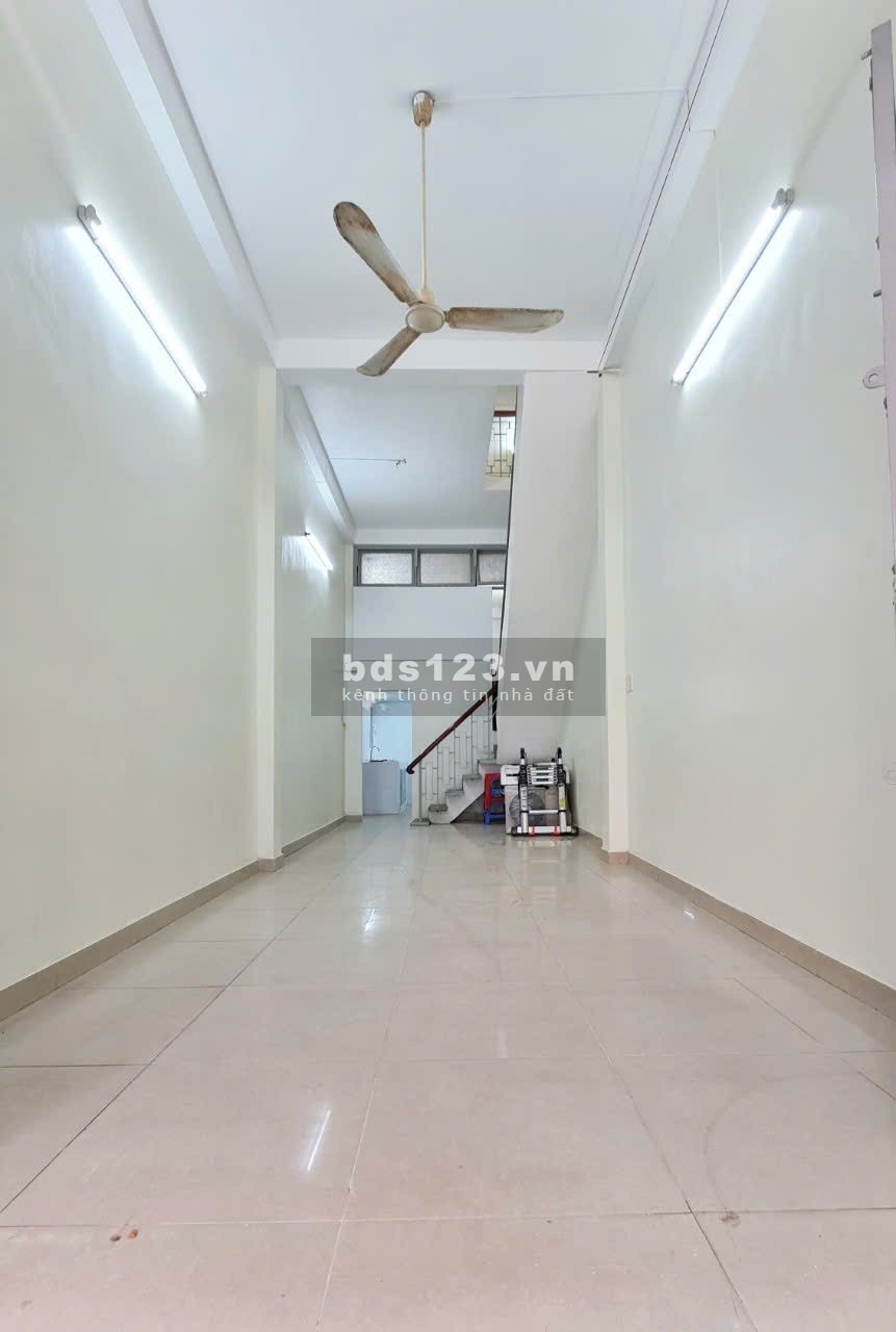 Cách MT 2 căn - HXH Điện Biên Phủ - Q10 - 40 m2 3 tầng 2 pn - 7.2 tỷ