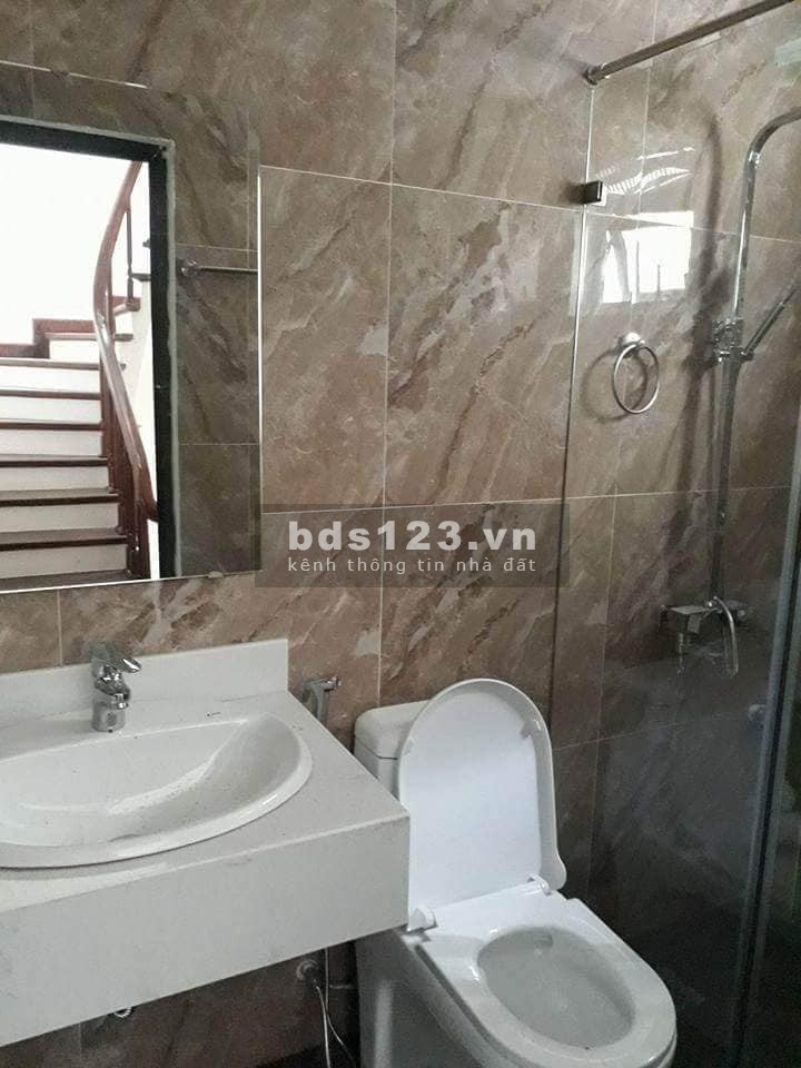 Tòa nhà văn phòng, thang máy, hộ gia đình khép kín, Xuân Đỉnh 80m2 x 6T, 8 triệu/sàn