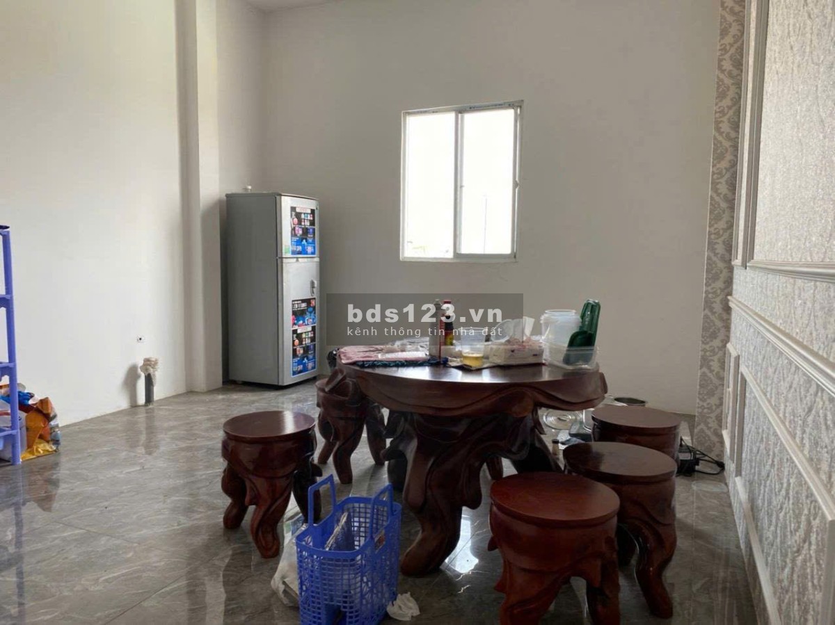 Cần cho thuê nguyên căn mặt tiền 3/2 giá tốt kết cấu 7 tầng có thang máy