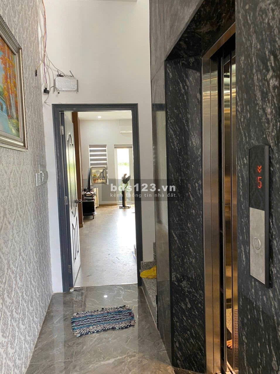 Cần cho thuê nguyên căn mặt tiền 3/2 giá tốt kết cấu 7 tầng có thang máy