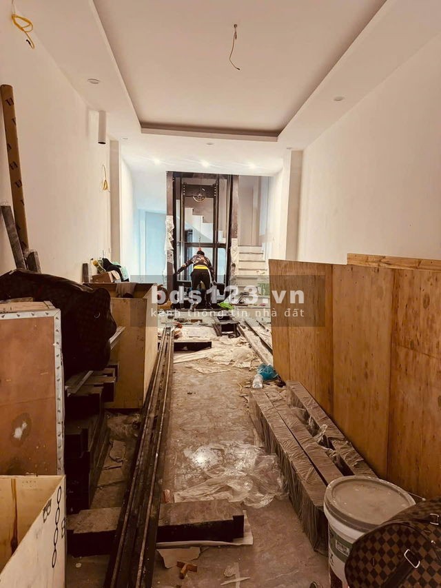 Nhà thang máy - 39m2 - 5 tầng - 3PN - Tam Trinh - 7,95 tỷ