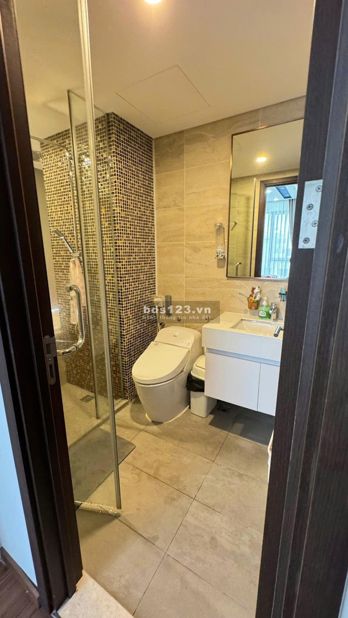 Căn có sổ - 3PN có sân vườn chủ gửi bán nhanh giá thiện chí 9,5 tỷ (bao hết) còn thương lượng