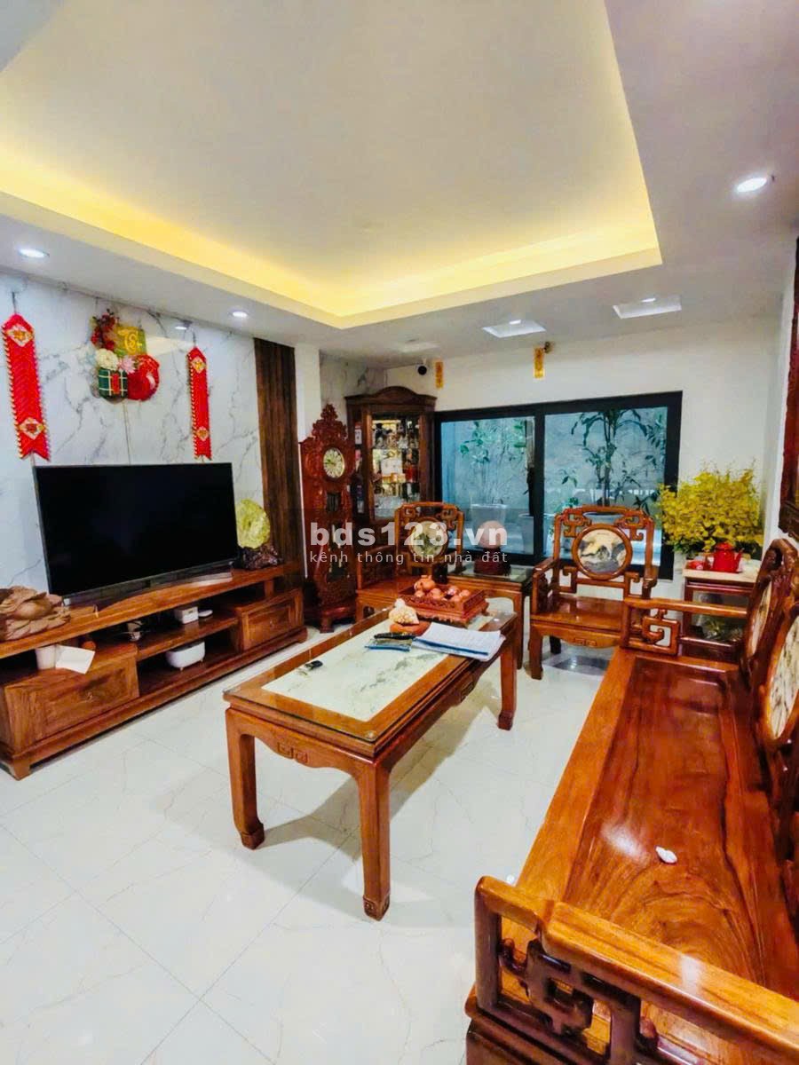 Nhà Nguyễn Đức Cảnh Hoàng Mai. DT 45m2 MT 3,5m 5 Tầng. Nhà đẹp, ô tô ngay cửa. 11.3Tỷ