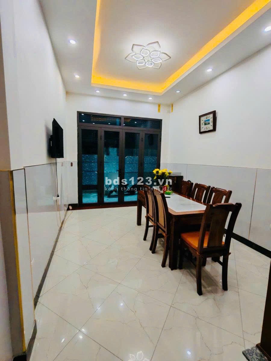 Nhà Nguyễn Đức Cảnh Hoàng Mai. DT 45m2 MT 3,5m 5 Tầng. Nhà đẹp, ô tô ngay cửa. 11.3Tỷ